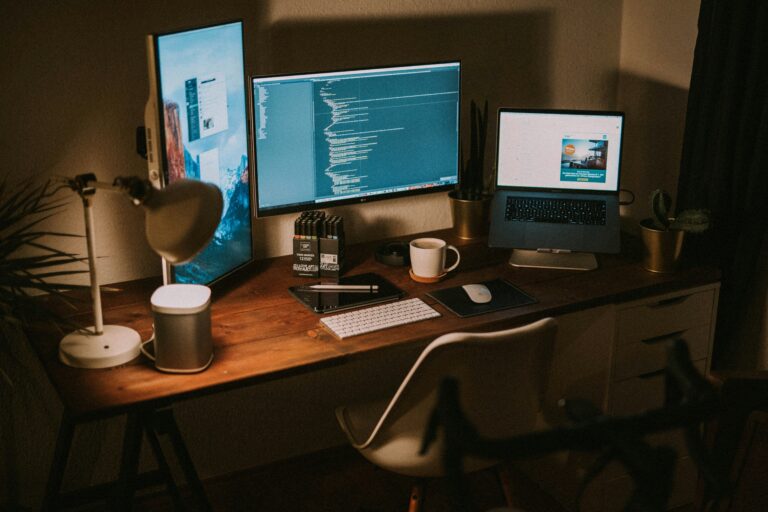 jannis-brandt-4mHaSX8zvJI-unsplash